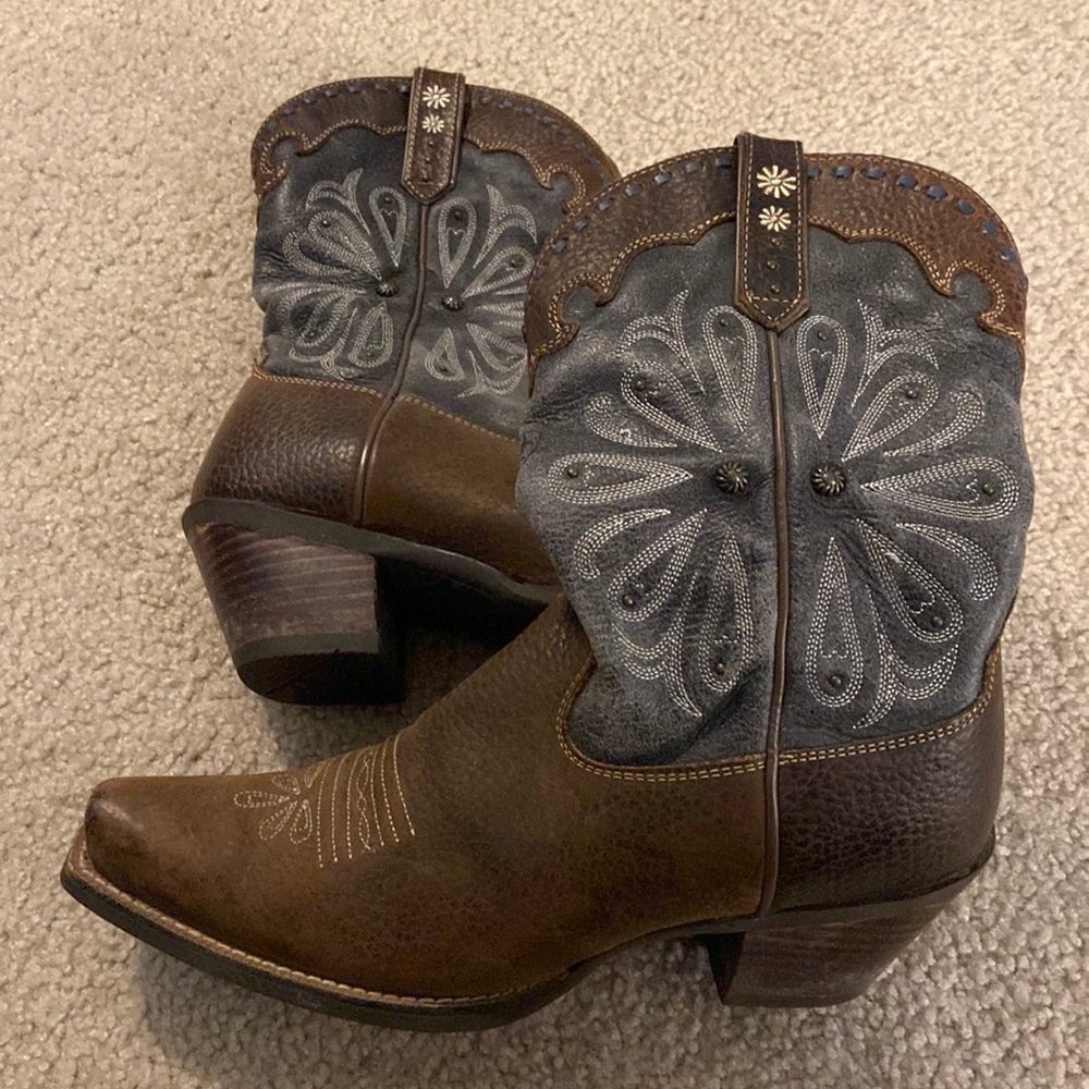 Womens Ariat boot